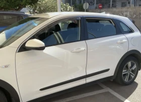 Kia Niro 1.6Hybrid 141ks. Топ състояние ., снимка 11