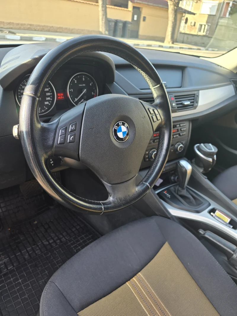 BMW X1 D, снимка 10 - Автомобили и джипове - 48578267