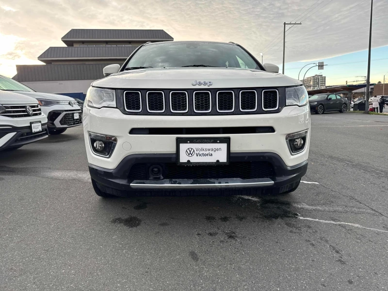 Jeep Compass * * LIMITED* * DISTRONIC* * AWD* * CARFAX* * , снимка 4 - Автомобили и джипове - 53038159