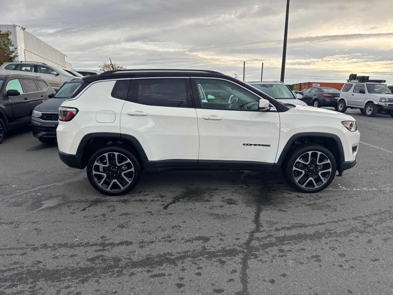 Jeep Compass * * LIMITED* * DISTRONIC* * AWD* * CARFAX* * , снимка 3 - Автомобили и джипове - 53038159