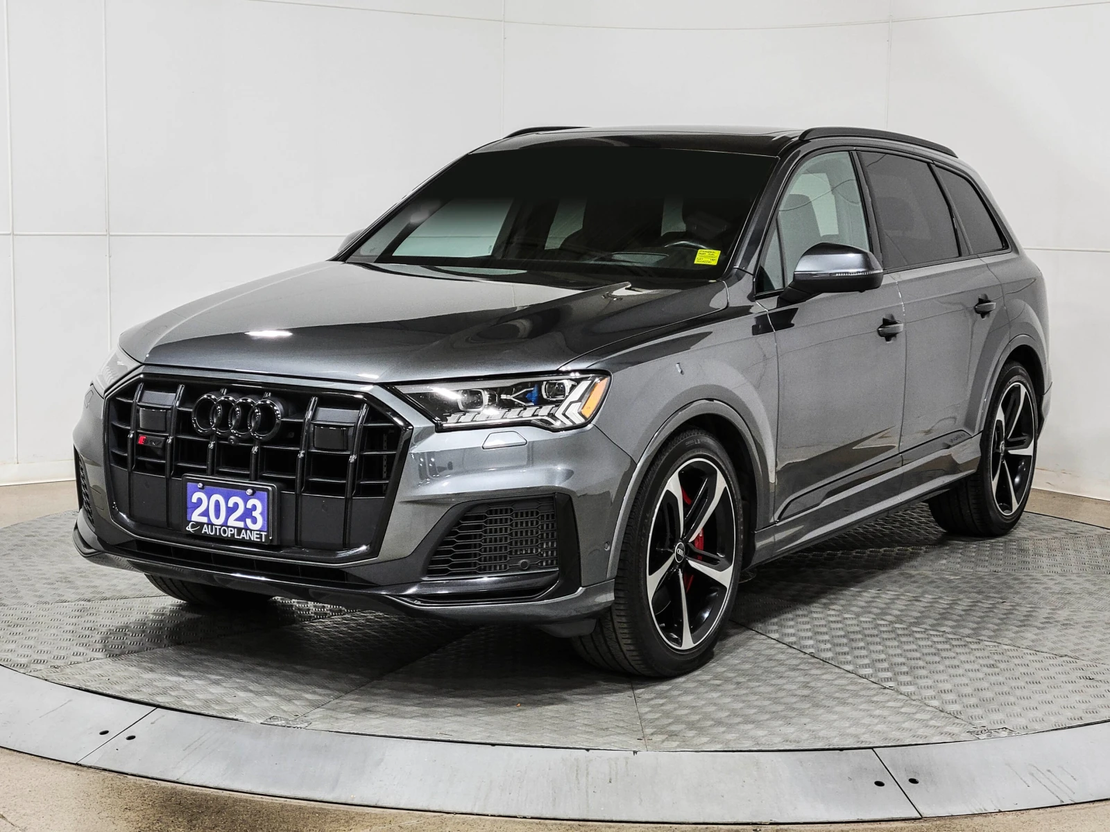 Audi SQ7 С РЕГИСТРАЦИЯ & АВТО КРЕДИТ