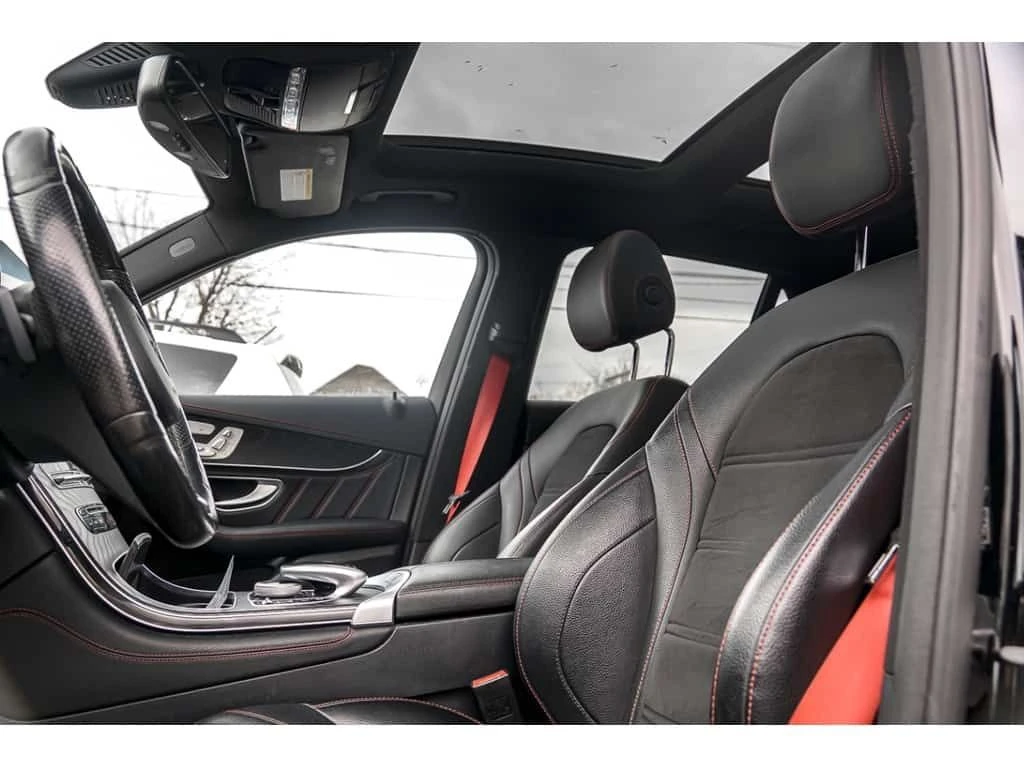 Mercedes-Benz GLC 43 AMG 4MATIC SUV /CARFAX/Панорама/Кожа/Памет, снимка 13 - Автомобили и джипове - 53893100