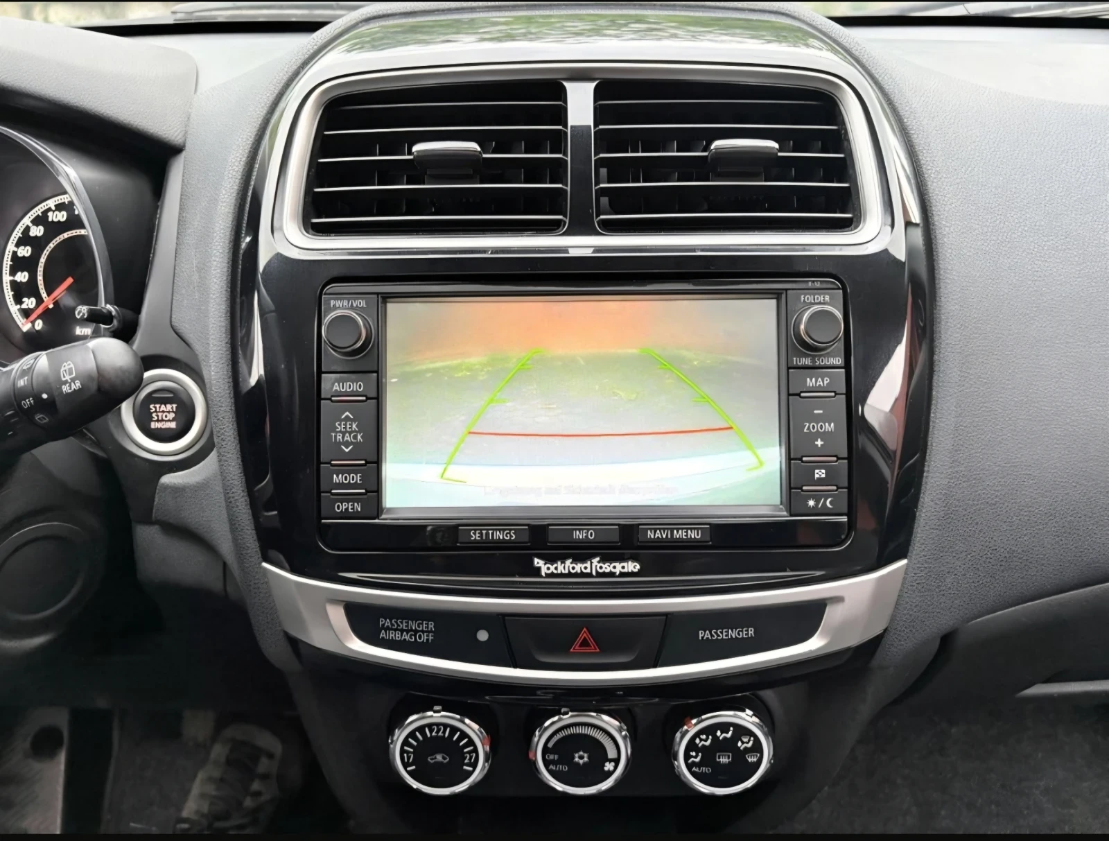 Mitsubishi ASX NAVI* PDC* XENON* PANO* КОЖА* 4-4* F1* FACE* TUV* , снимка 14 - Автомобили и джипове - 54538205