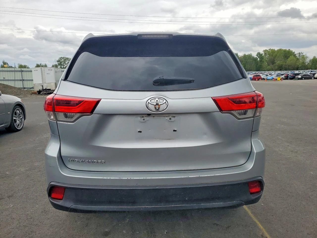 Toyota Highlander LE, снимка 6 - Автомобили и джипове - 54630200