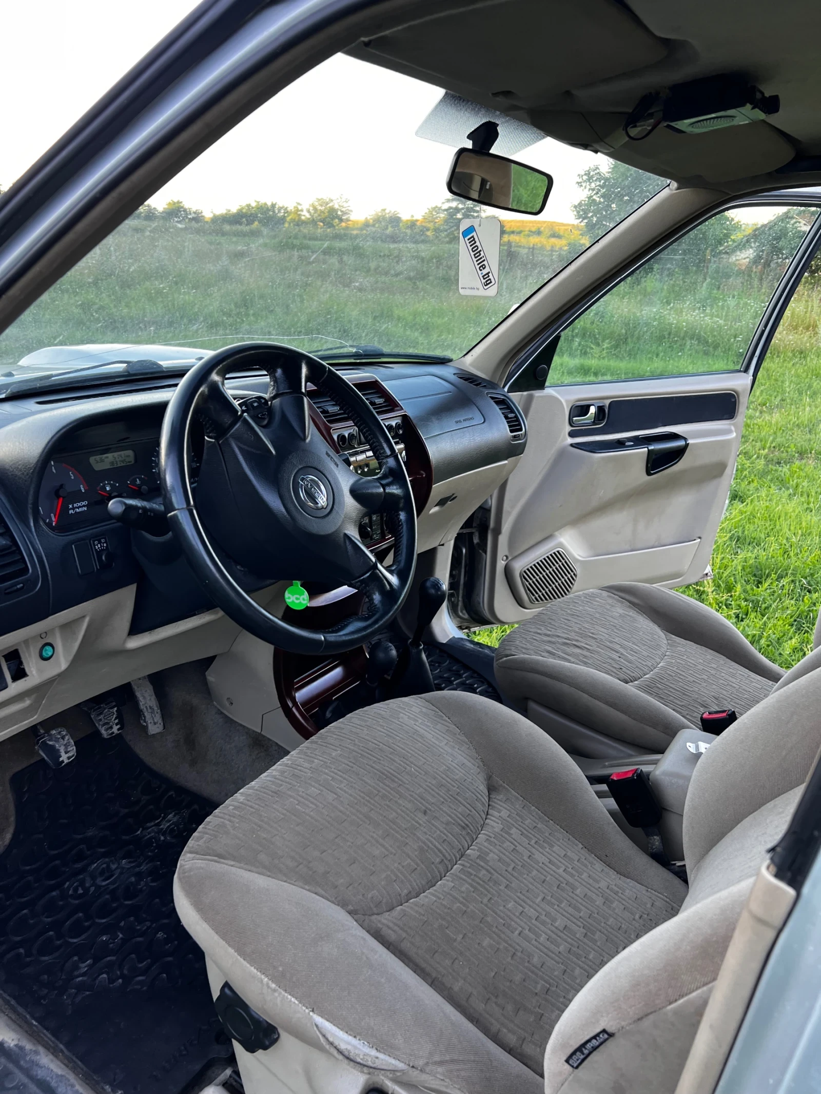 Nissan Terrano, снимка 11 - Автомобили и джипове - 54905017