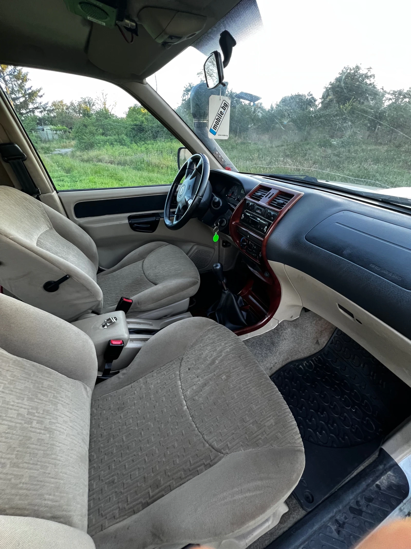 Nissan Terrano, снимка 10 - Автомобили и джипове - 54905017