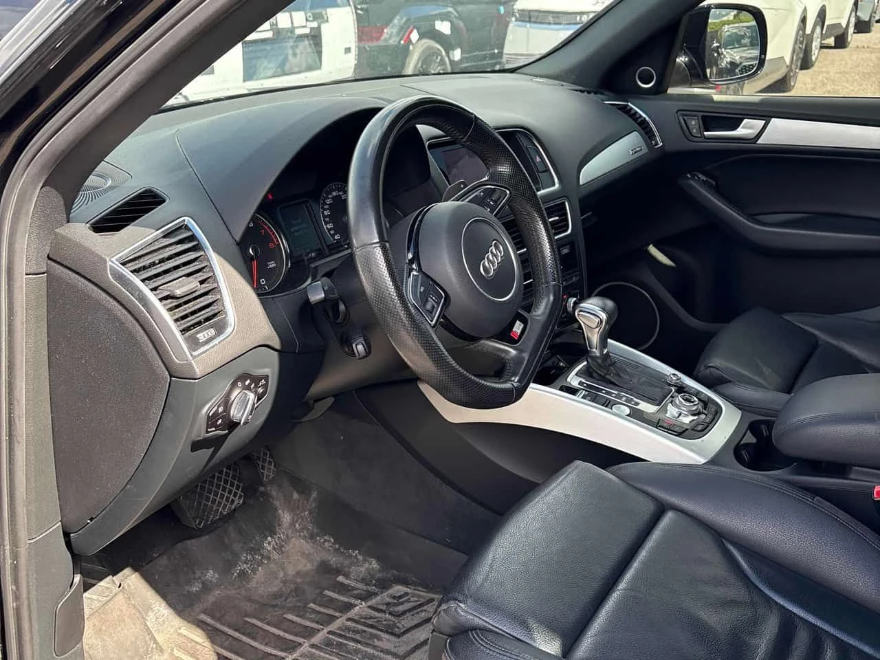 Audi Q5 * 2.0T Technik * CARFAX * ЦЕНА ДО БГ, снимка 6 - Автомобили и джипове - 54989353