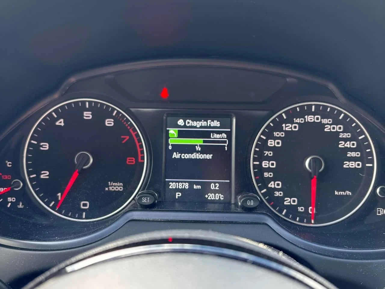 Audi Q5 * 2.0T Technik * CARFAX * ЦЕНА ДО БГ, снимка 8 - Автомобили и джипове - 54989353