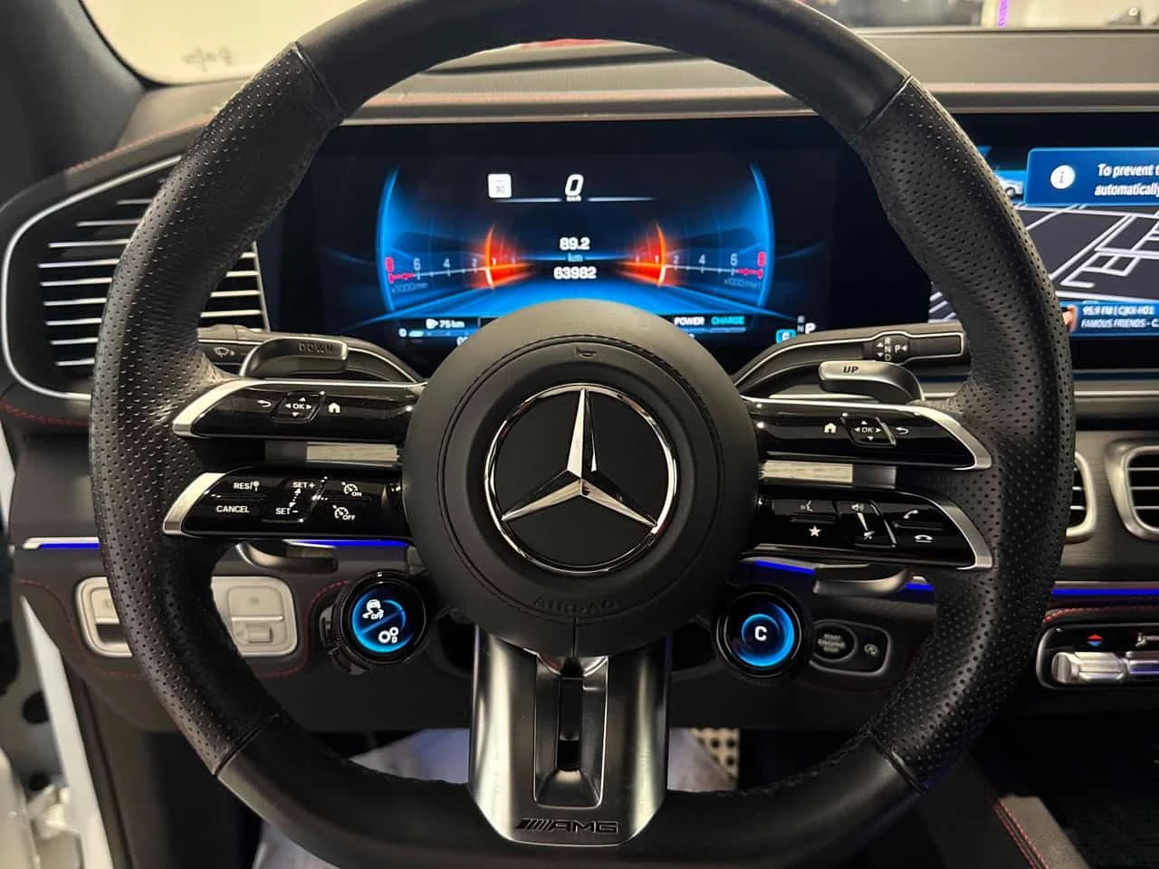 Mercedes-Benz GLE 53 4MATIC  * CARFAX * ОПЦИЯ ЗА ФИНАНСИРАНЕ , снимка 12 - Автомобили и джипове - 55246327