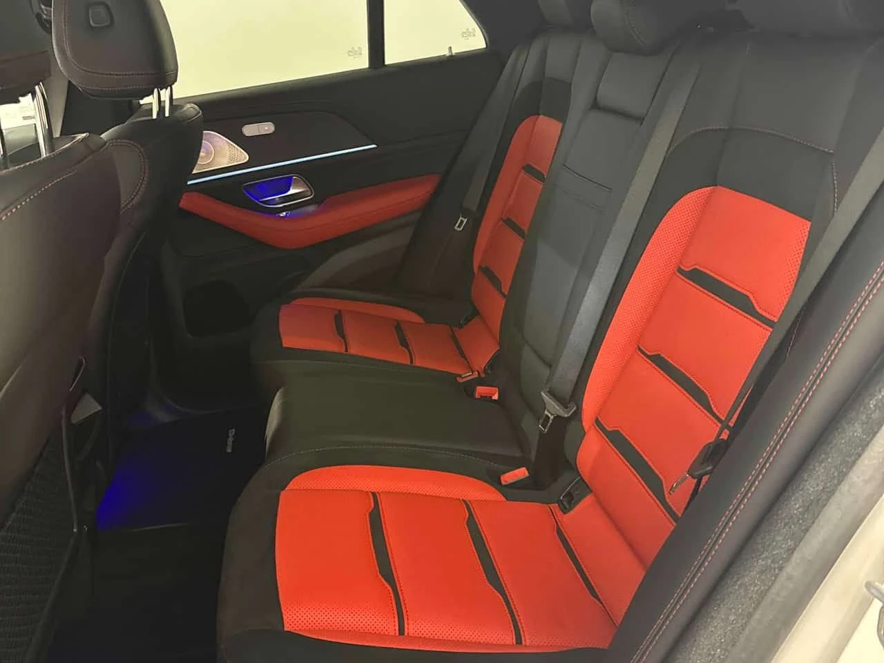 Mercedes-Benz GLE 53 4MATIC  * CARFAX * ОПЦИЯ ЗА ФИНАНСИРАНЕ , снимка 15 - Автомобили и джипове - 55246327