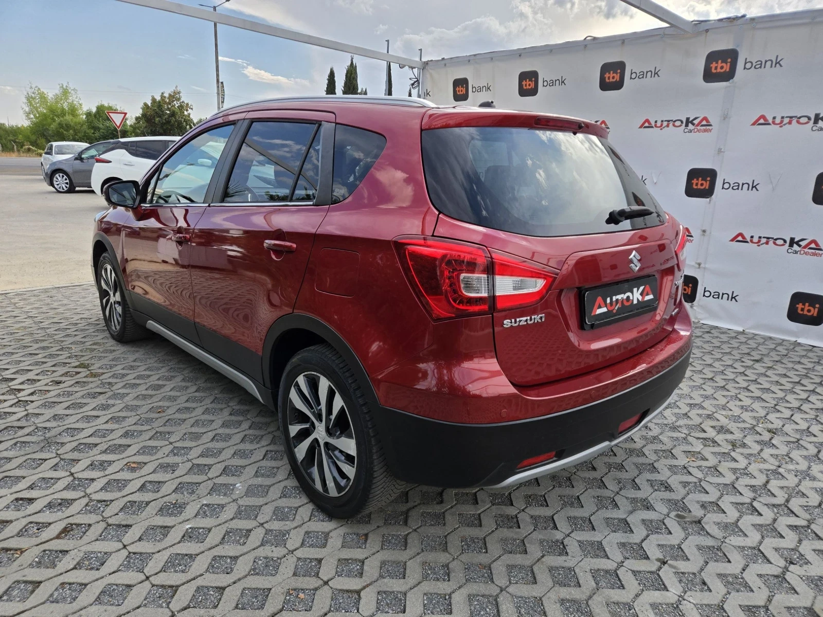 Suzuki SX4 S-Cross 1.6DDIS-120кс= 6ск= 4х4= DISTR= CAM= FACE= KEYLESS, снимка 5 - Автомобили и джипове - 55954579
