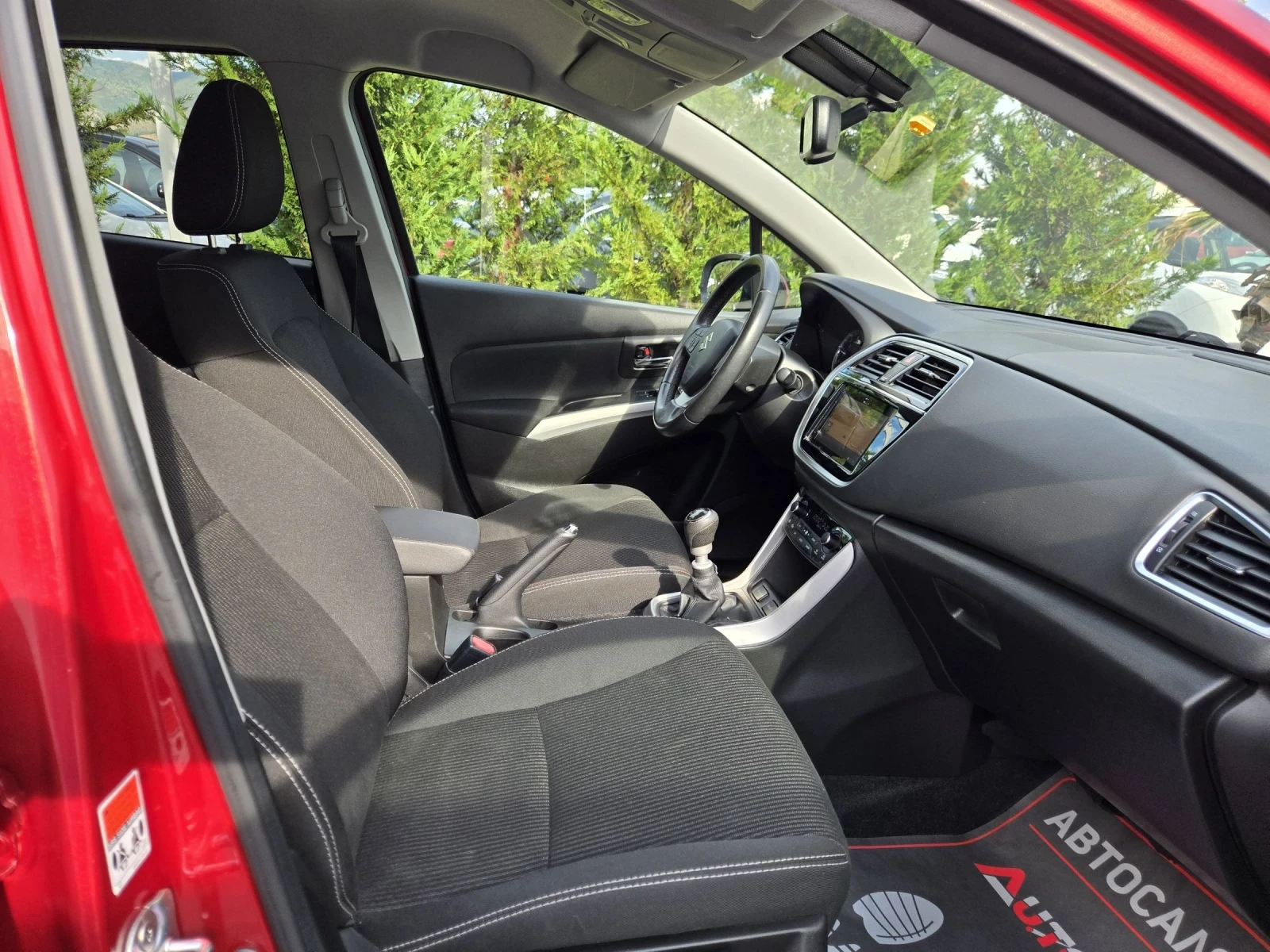Suzuki SX4 S-Cross 1.6DDIS-120кс= 6ск= 4х4= DISTR= CAM= FACE= KEYLESS, снимка 14 - Автомобили и джипове - 55954579