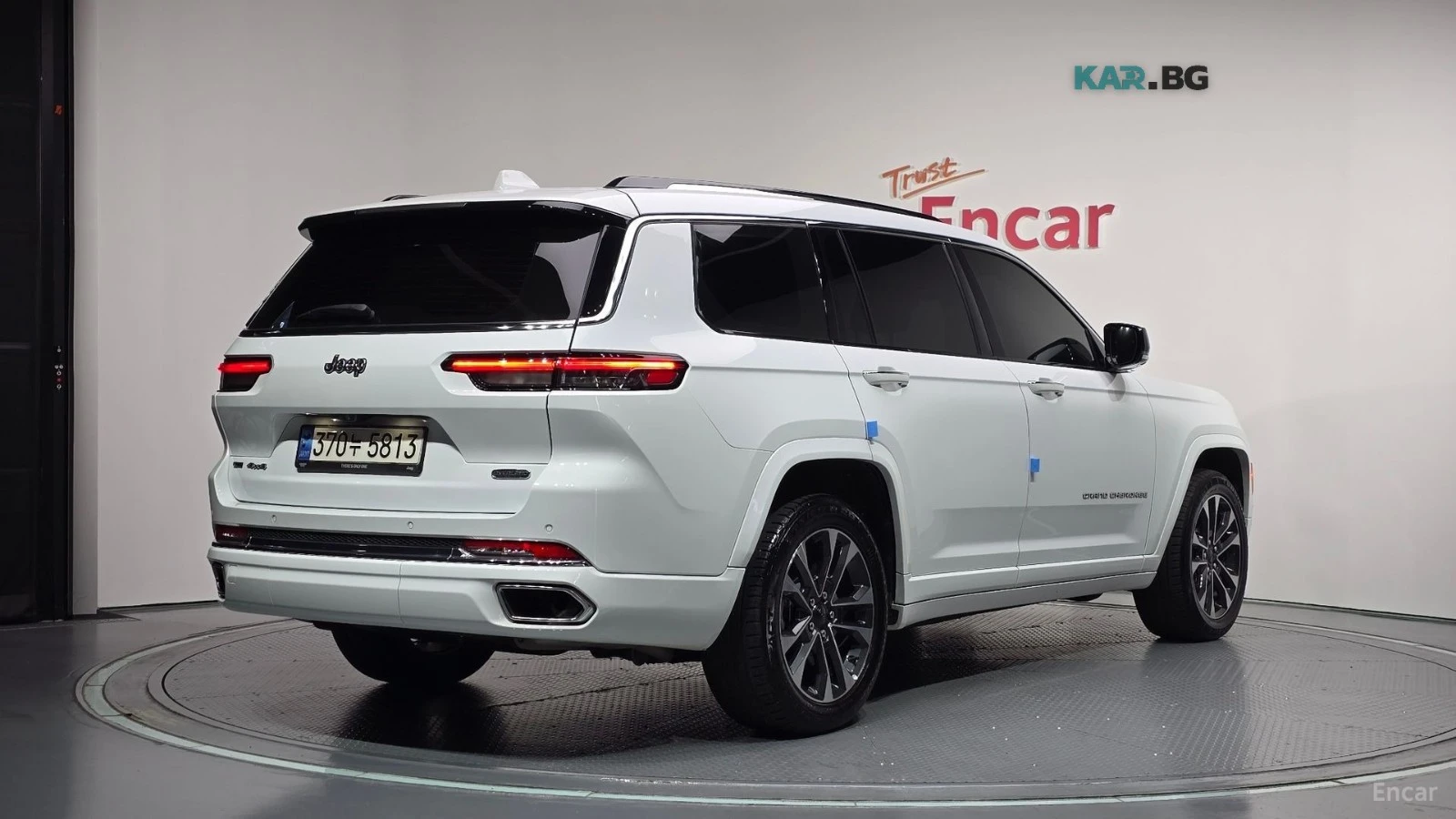 Jeep Grand cherokee OVERLAND* ОБДУХ* PANO* MCINTOSH* 7МЕСТА* , снимка 2 - Автомобили и джипове - 56024020