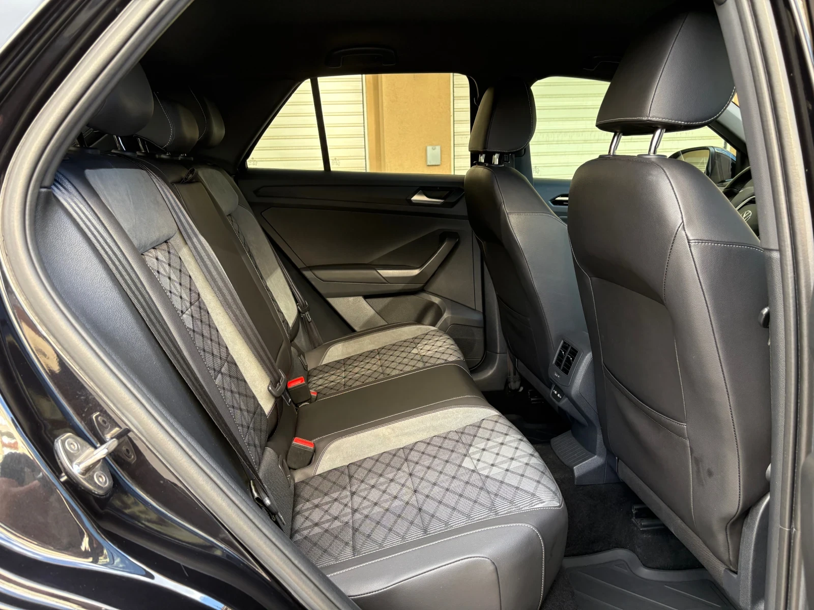 VW T-Roc R-Line, IQ Light, Digital, ������, �������-109�� | Mobile.bg � ����������� 13