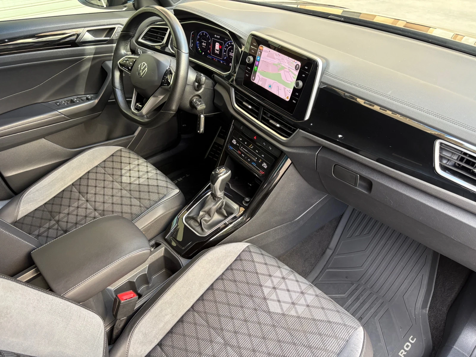 VW T-Roc R-Line, IQ Light, Digital, ������, �������-109�� | Mobile.bg � ����������� 10