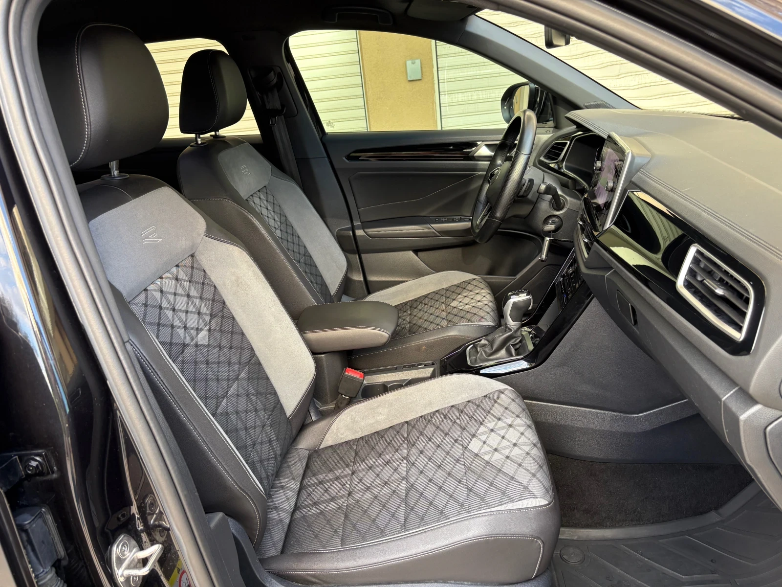 VW T-Roc R-Line, IQ Light, Digital, ������, �������-109�� | Mobile.bg � ����������� 9