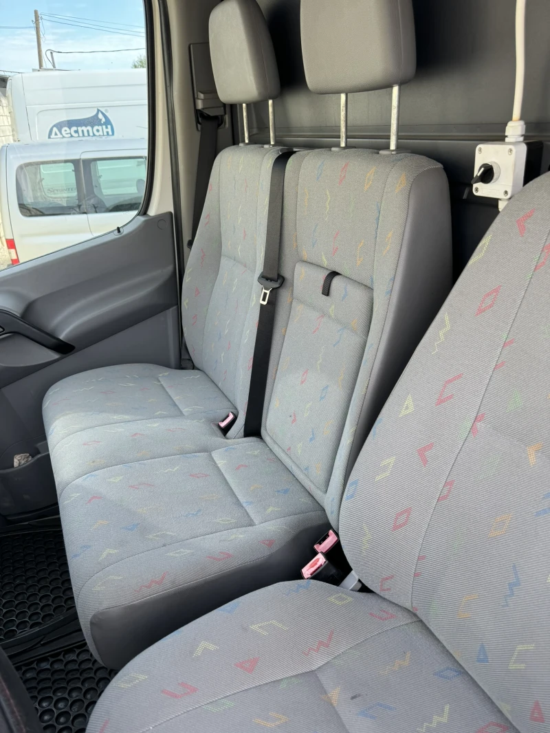 VW Crafter 2.5 TDI, снимка 9 - Бусове и автобуси - 47544122