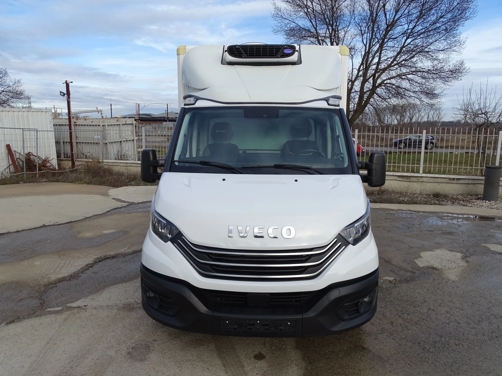 Iveco 35S18 3.0HPI* ХЛАДИЛЕН* КЛИМАТРОНИК, снимка 2 - Бусове и автобуси - 53336192
