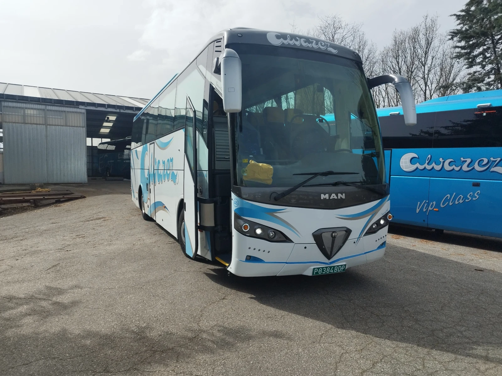 Man 469 NOGE TURING  Перфектен , снимка 2 - Бусове и автобуси - 54056294