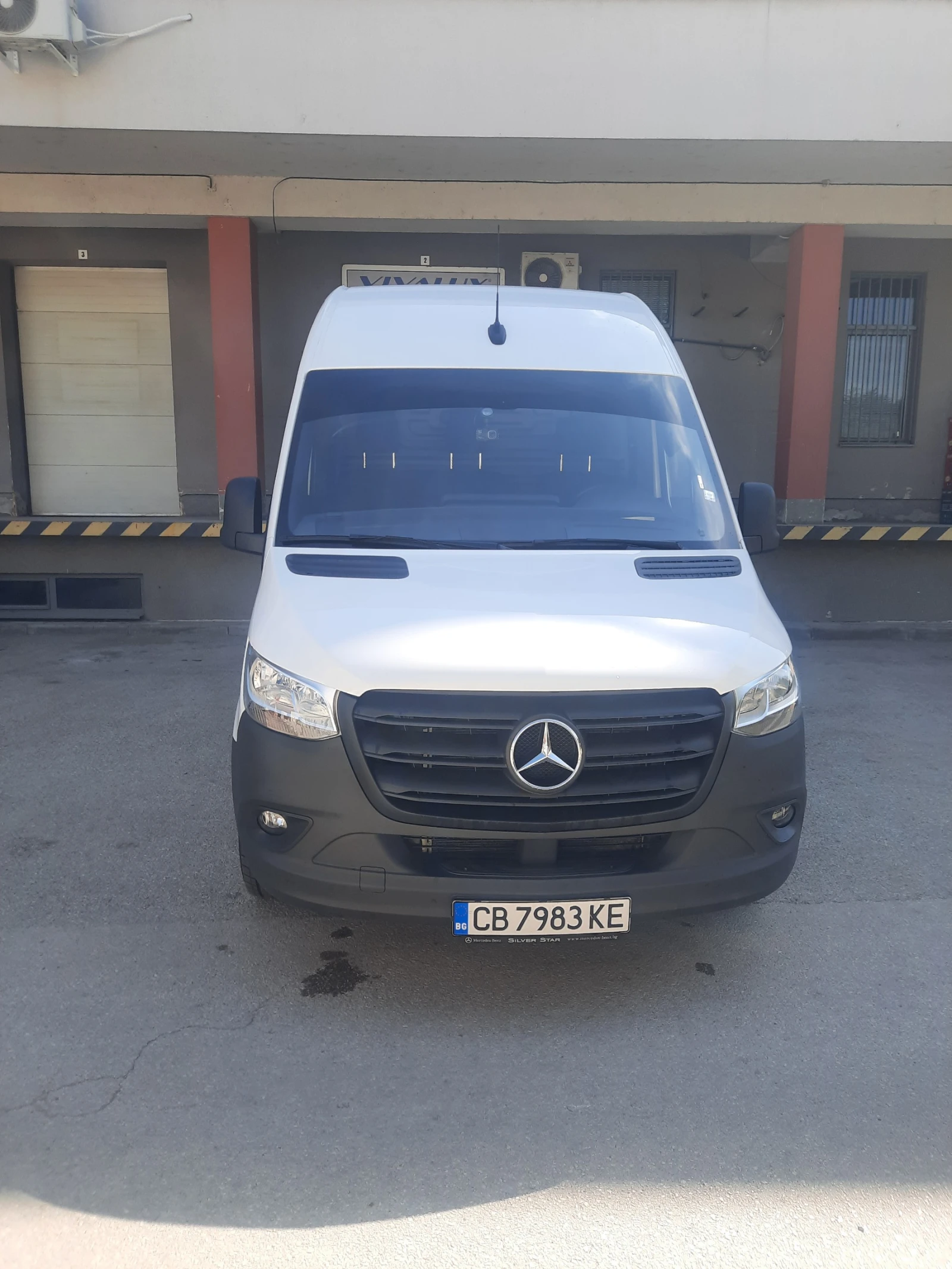 Mercedes-Benz Sprinter 215