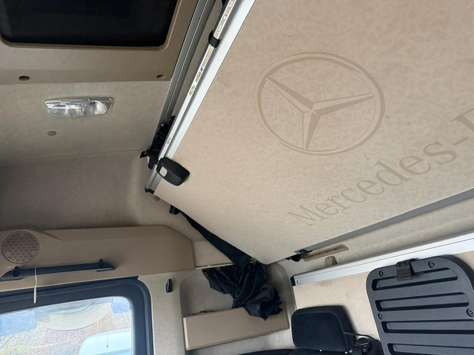 Mercedes-Benz 1843  - изображение 7