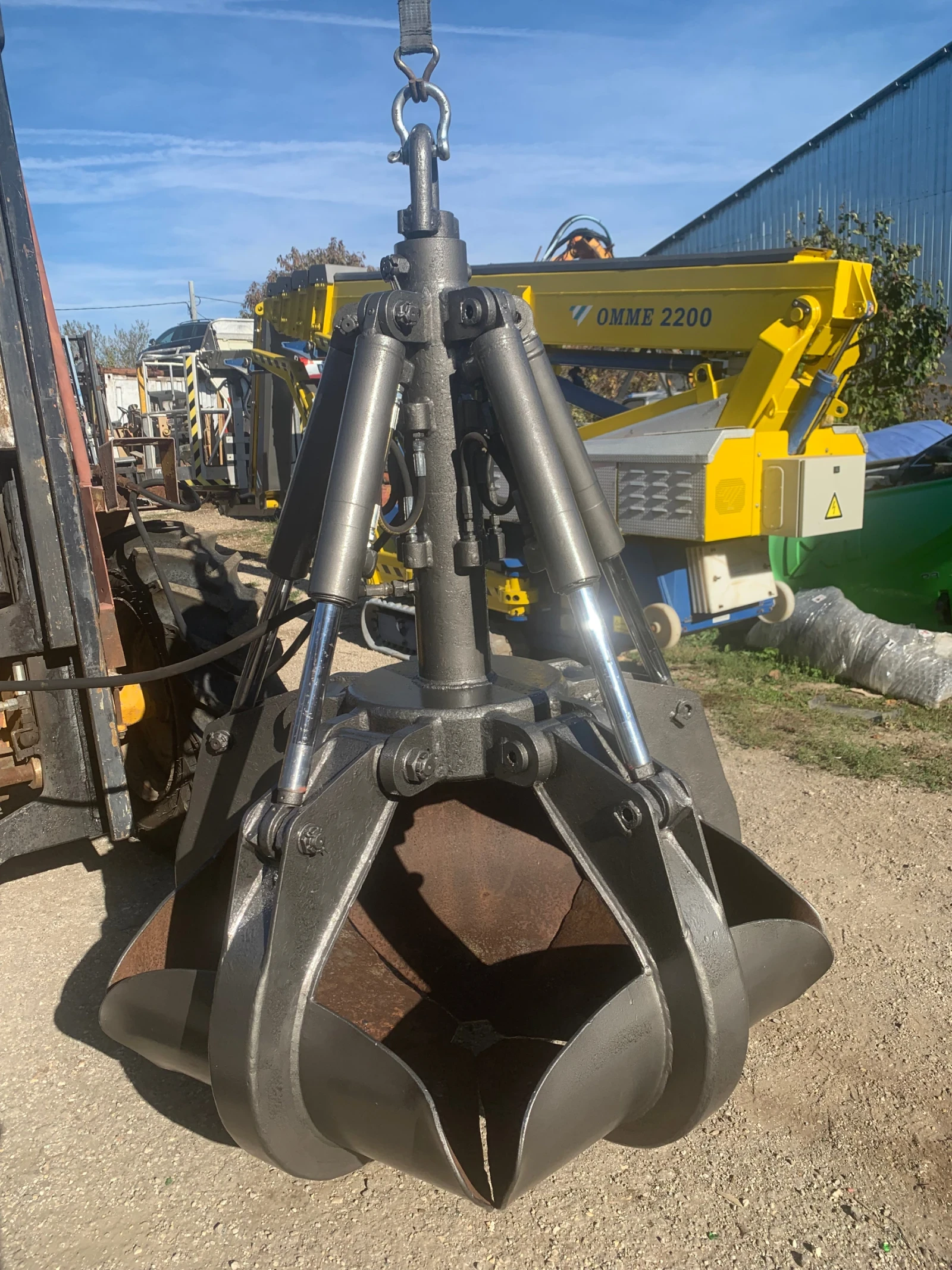    Liebher  | Mobile.bg   1