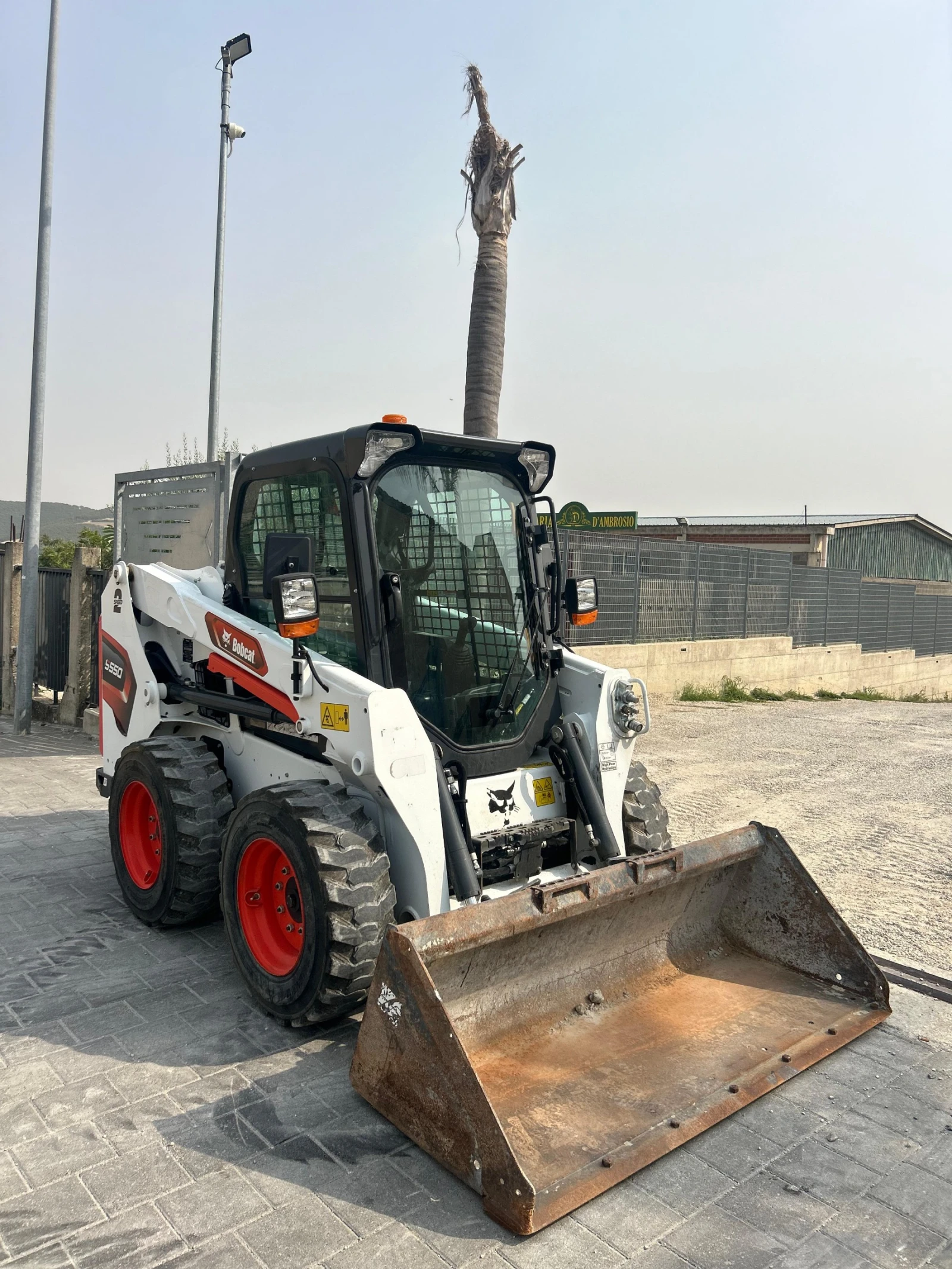 Мини челни товарачи Bobcat S550-441часа, снимка 9 - Индустриална техника - 55899035