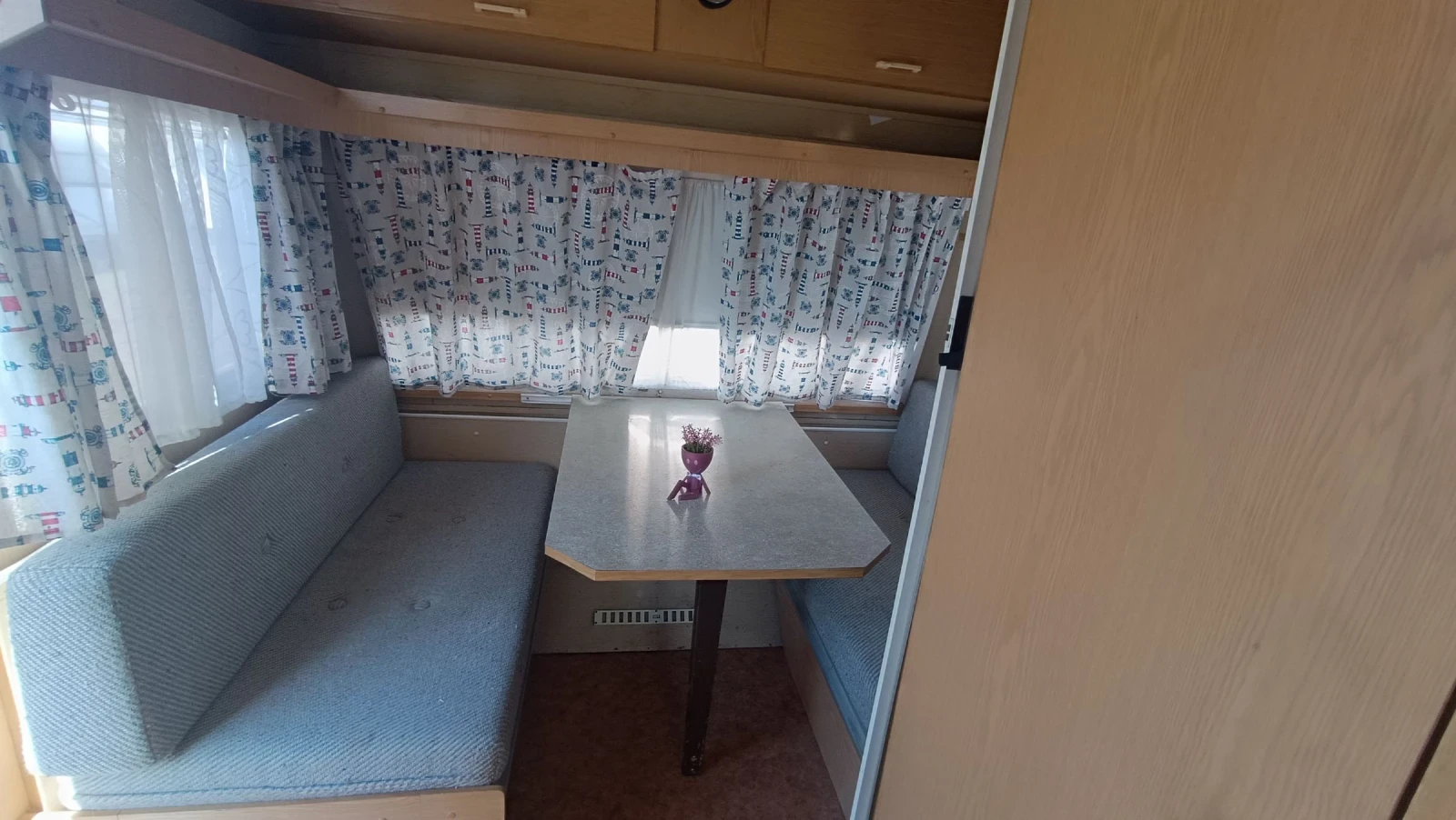 Каравана KIP 48 с форселт , снимка 9 - Каравани и кемпери - 53921167