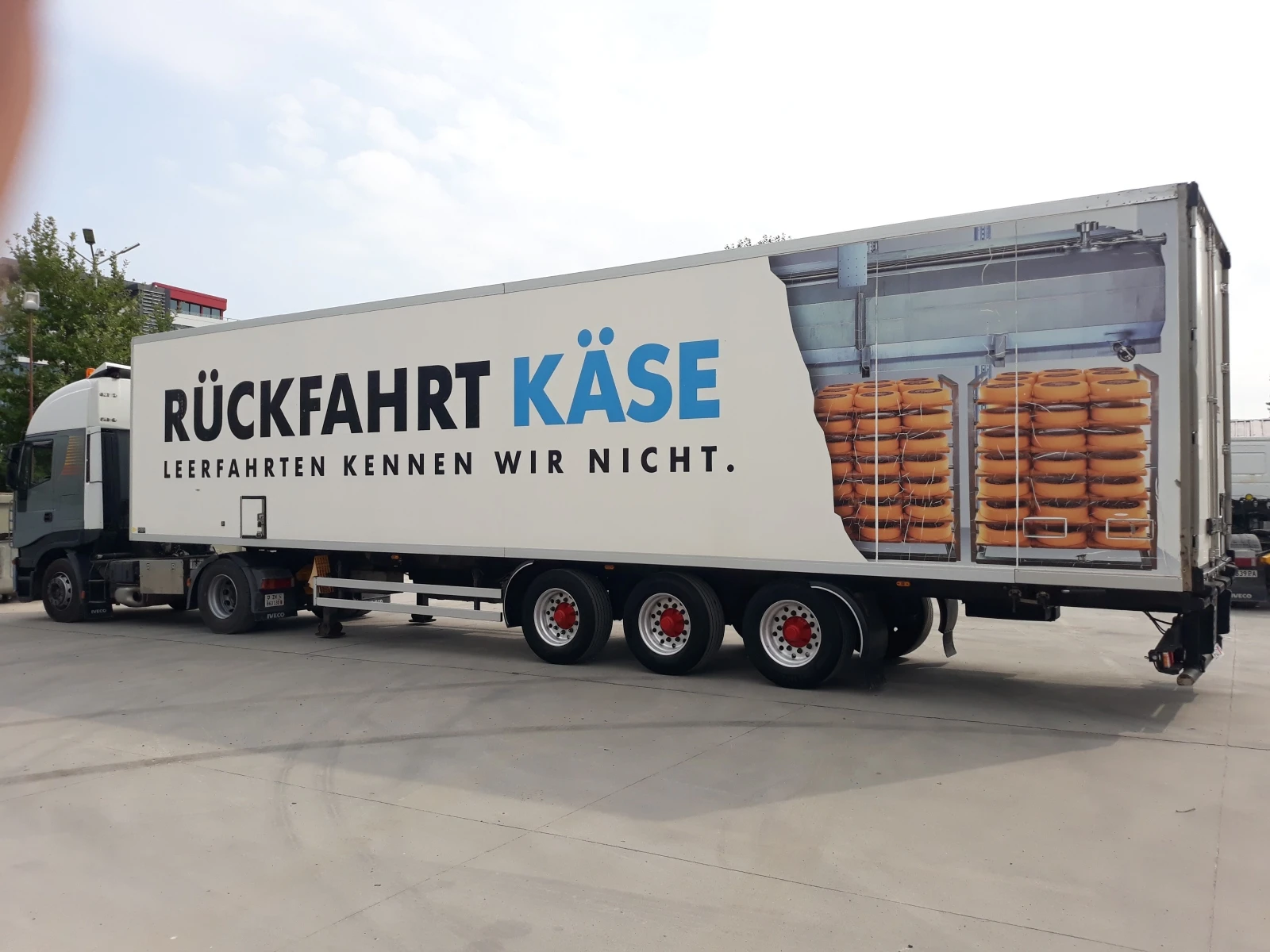  UNIVAN- | Mobile.bg   6