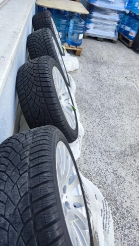Гуми с джанти Dunlop 245/45R18, снимка 3