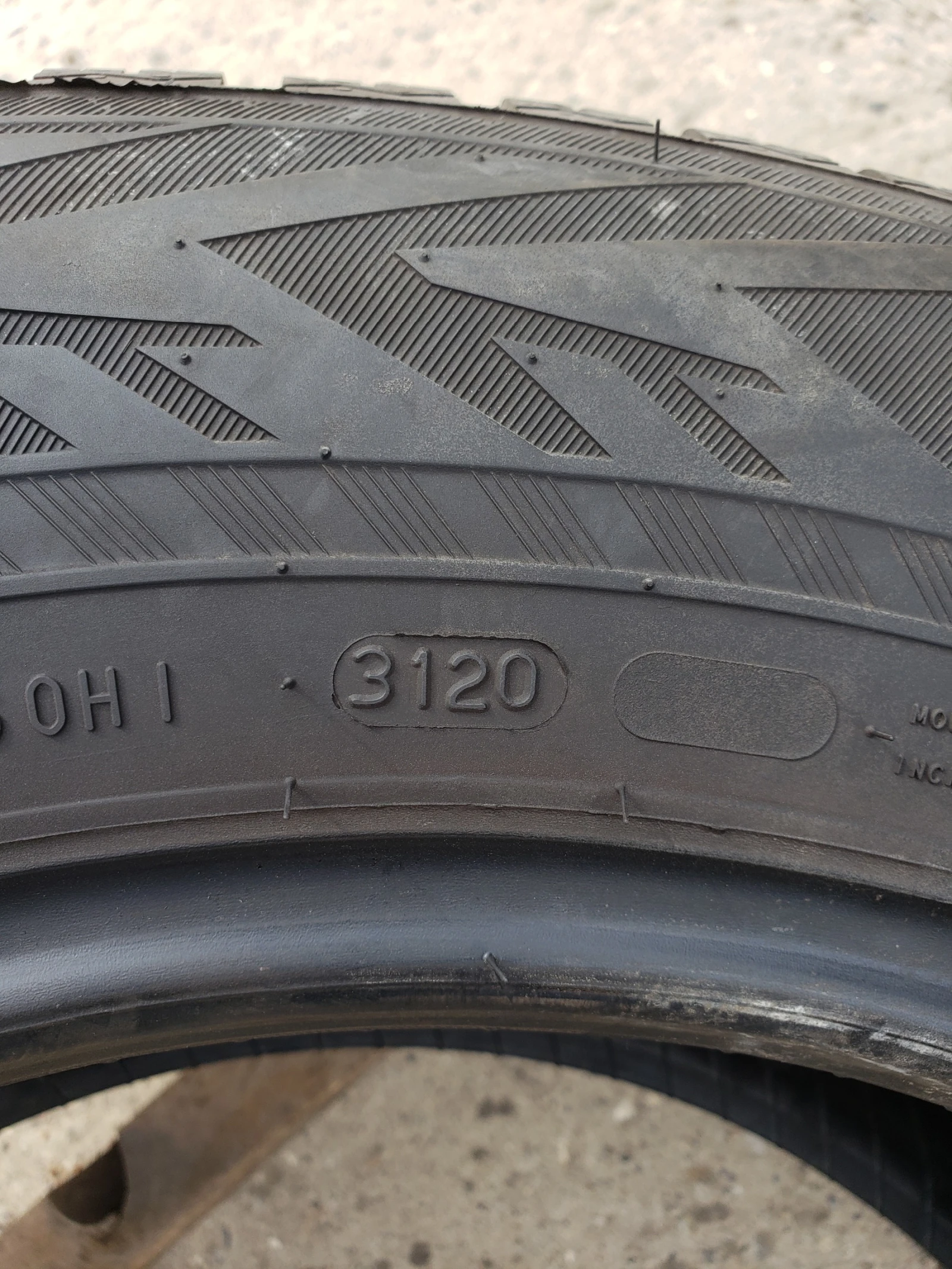 Гуми Зимни 225/65R17, снимка 5 - Гуми и джанти - 56224068