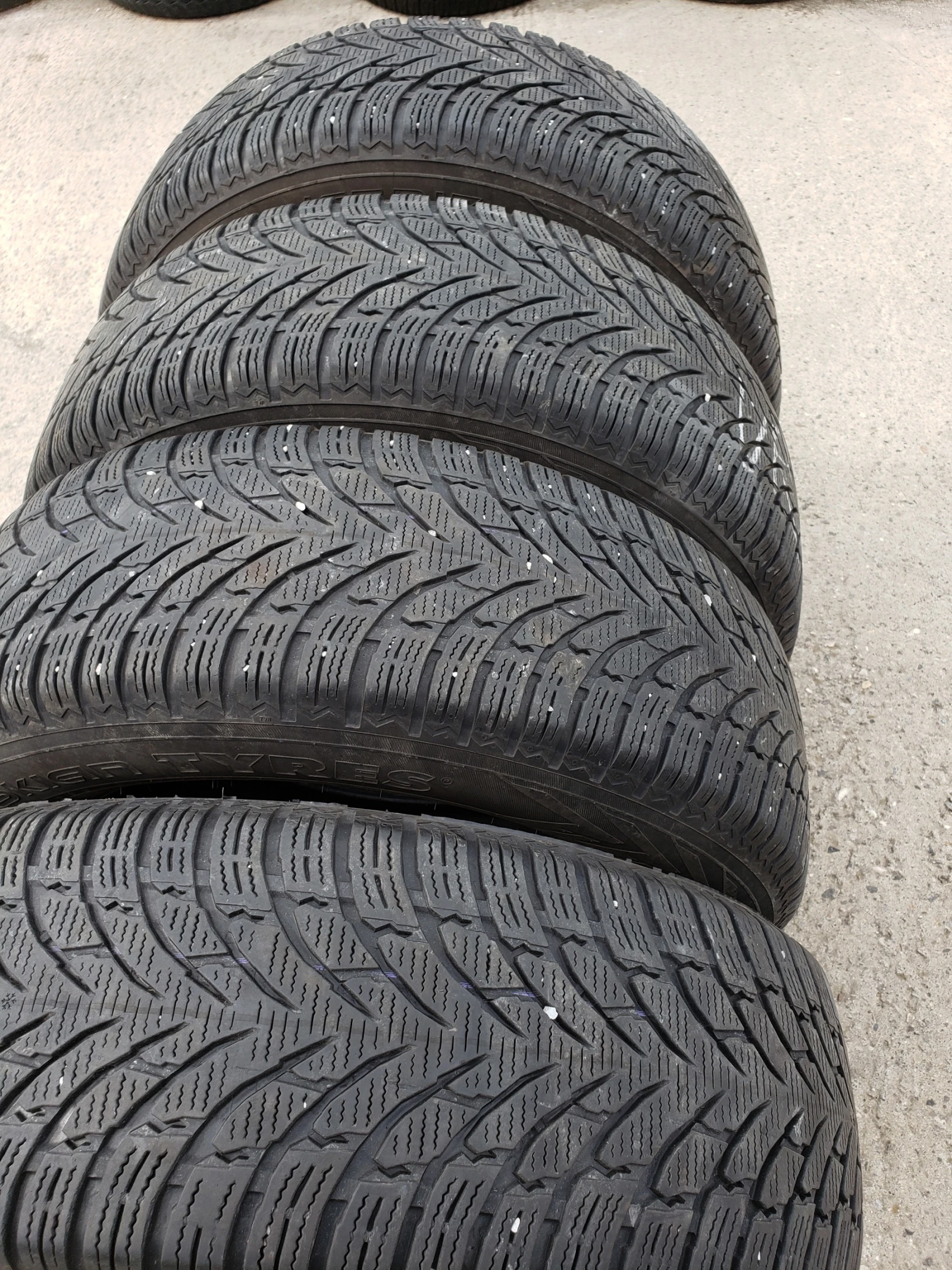 Гуми Зимни 225/65R17, снимка 3 - Гуми и джанти - 56224068