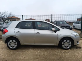 Toyota Auris 1.6 КАТО НОВА , снимка 8
