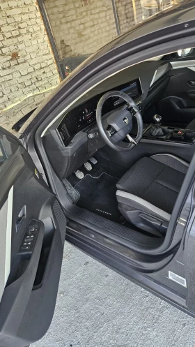 Opel Astra 1.2 business edition , снимка 10