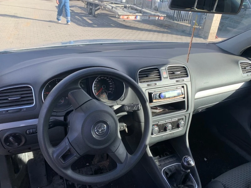 VW Golf 2.0 TDI/140kc/CBD, снимка 6 - Автомобили и джипове - 43002287