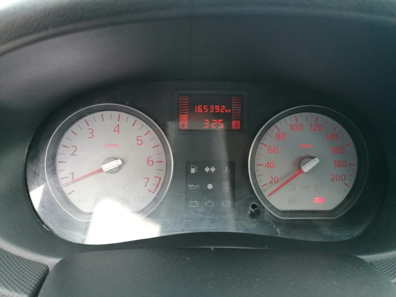 Dacia Sandero 1.4 lpg, снимка 11 - Автомобили и джипове - 44148308