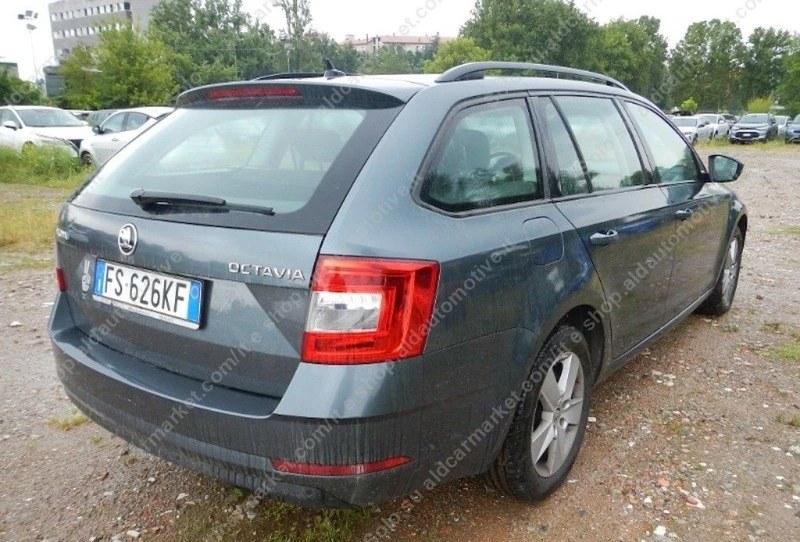 Skoda Octavia Diesel 1.6 TDI, снимка 4 - Автомобили и джипове - 46686842