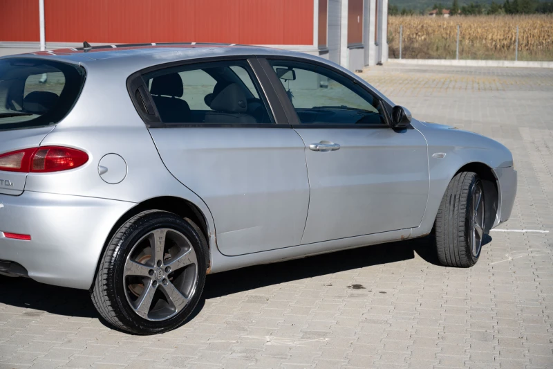 Alfa Romeo 147, снимка 16 - Автомобили и джипове - 47003132