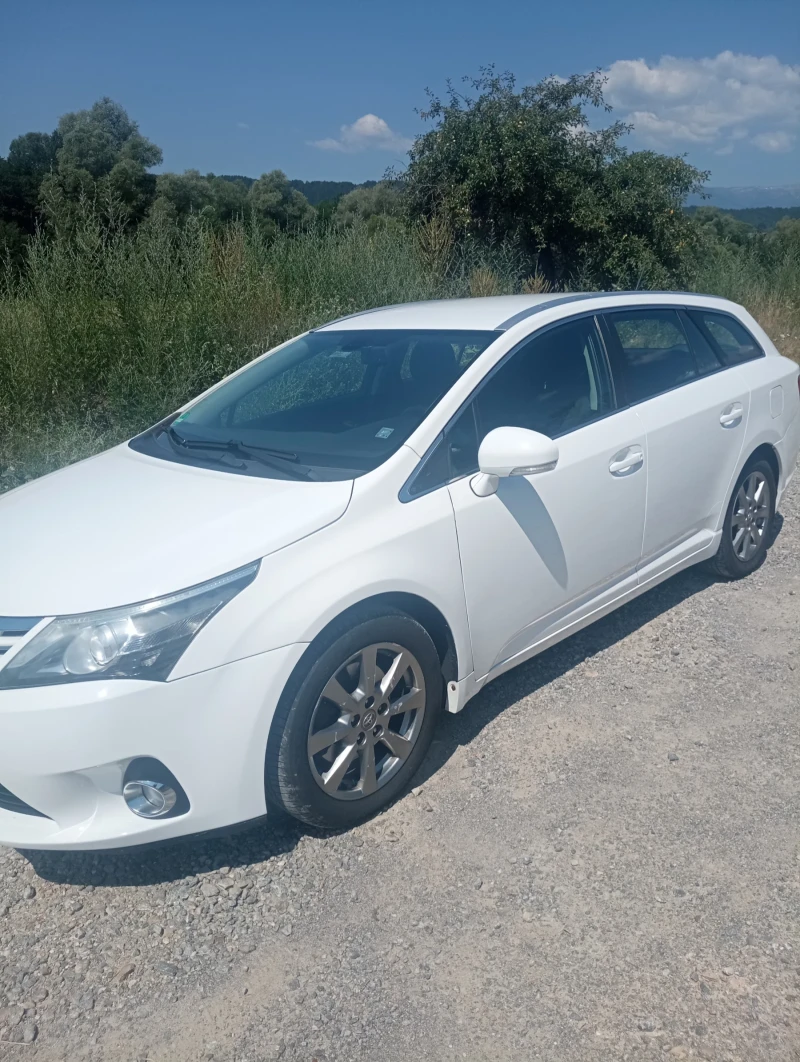 Toyota Avensis D4D 2.2, снимка 14 - Автомобили и джипове - 47345570