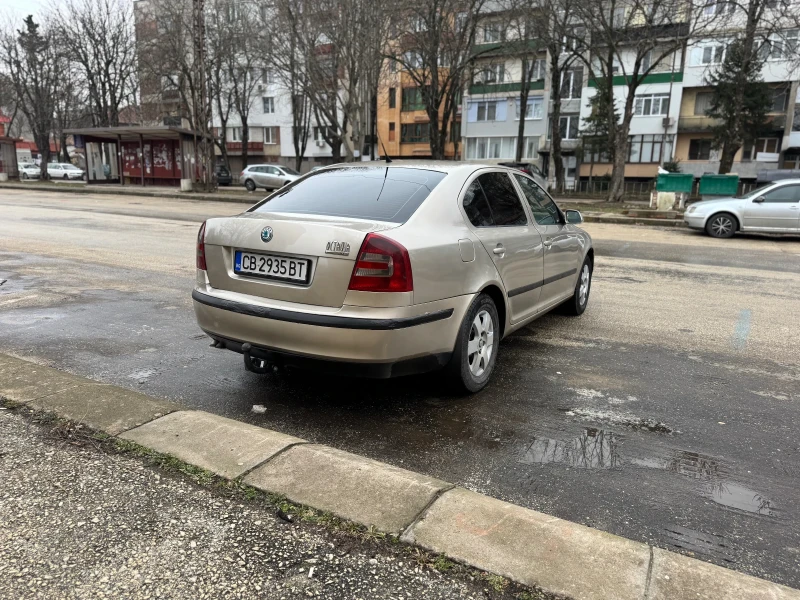 Skoda Octavia 2.0 Дизел, снимка 4 - Автомобили и джипове - 49326339