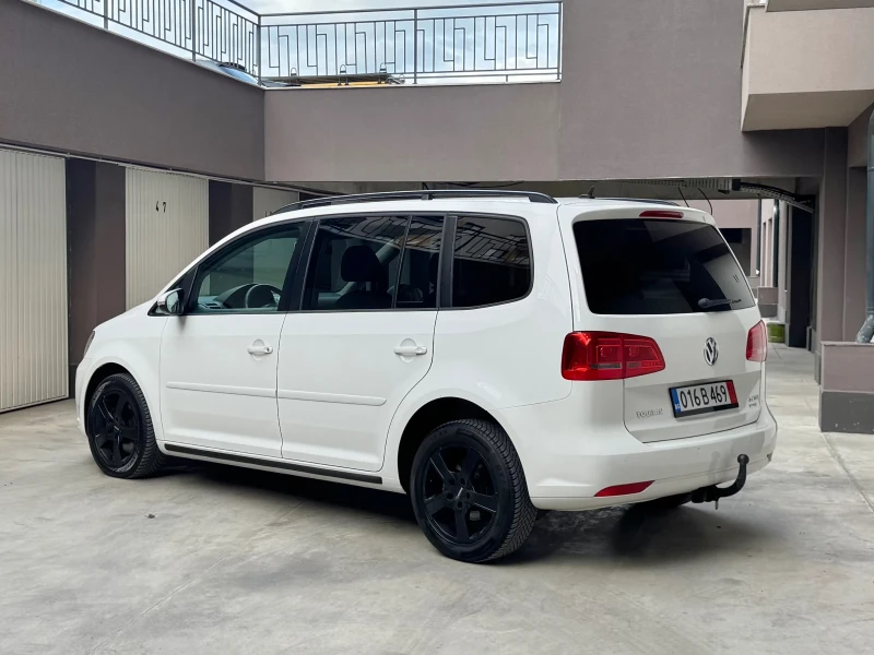 VW Touran 2.0TDi, снимка 5 - Автомобили и джипове - 50281565