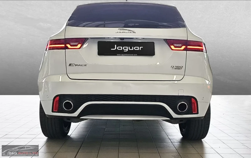 Jaguar E-pace D180/179HP/CHEQUERED-FLAG/PANO/AWD/360/LED/479g, снимка 6 - Автомобили и джипове - 52156686
