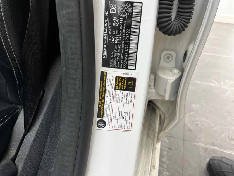 Mercedes-Benz C 300 * CARFAX * ЦЕНА ДО БГ, снимка 11 - Автомобили и джипове - 53306157