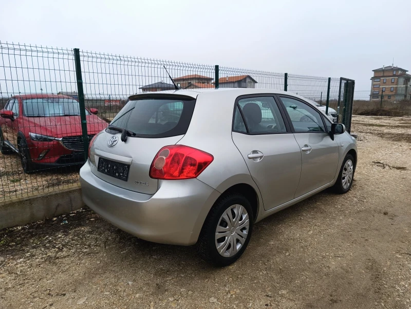 Toyota Auris 1.6 КАТО НОВА , снимка 10 - Автомобили и джипове - 53306184