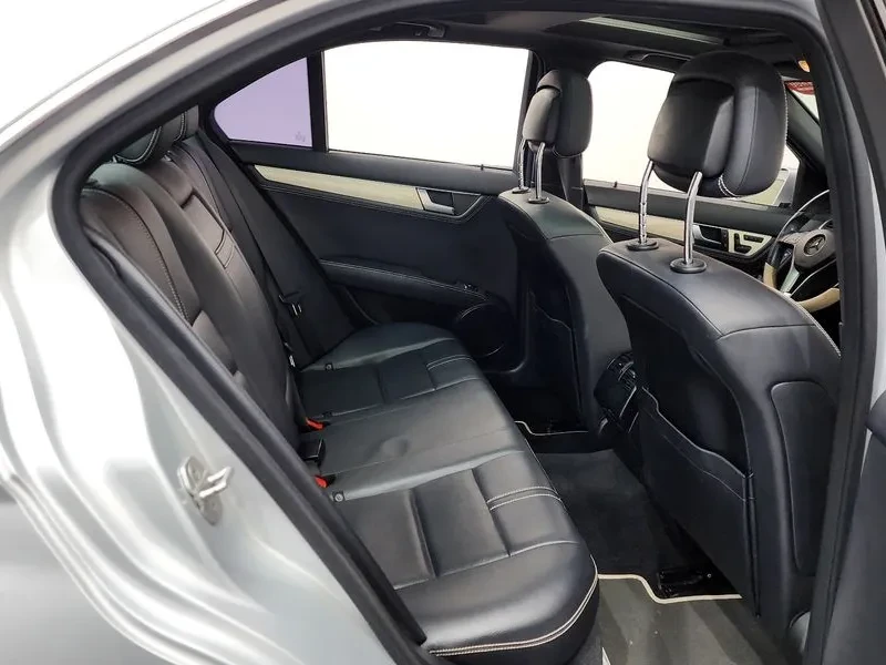 Mercedes-Benz C 200 Avantgarde Edition C, снимка 12 - Автомобили и джипове - 53822005