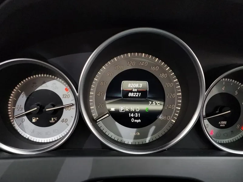 Mercedes-Benz C 200 Avantgarde Edition C, снимка 8 - Автомобили и джипове - 53822005