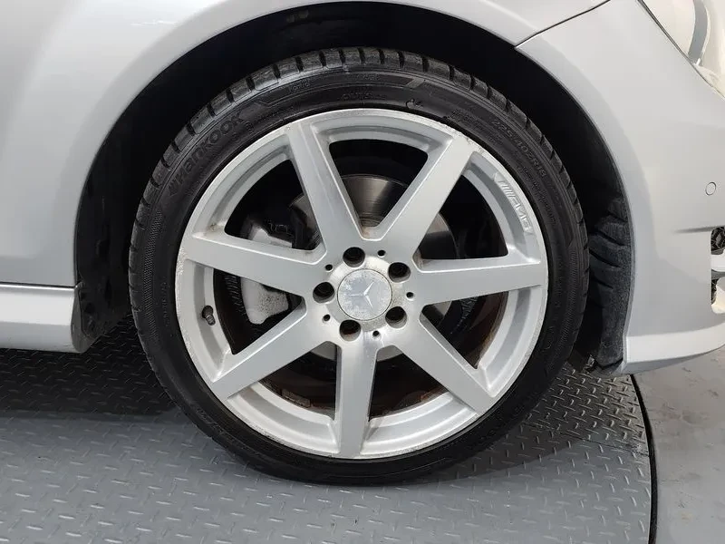 Mercedes-Benz C 200 Avantgarde Edition C, снимка 5 - Автомобили и джипове - 53822005