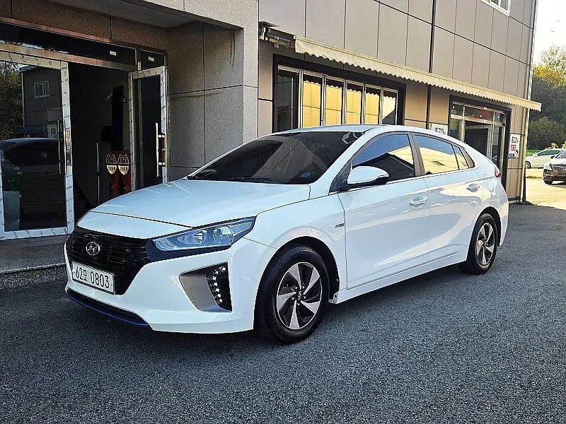 Hyundai Ioniq  Hybrid N