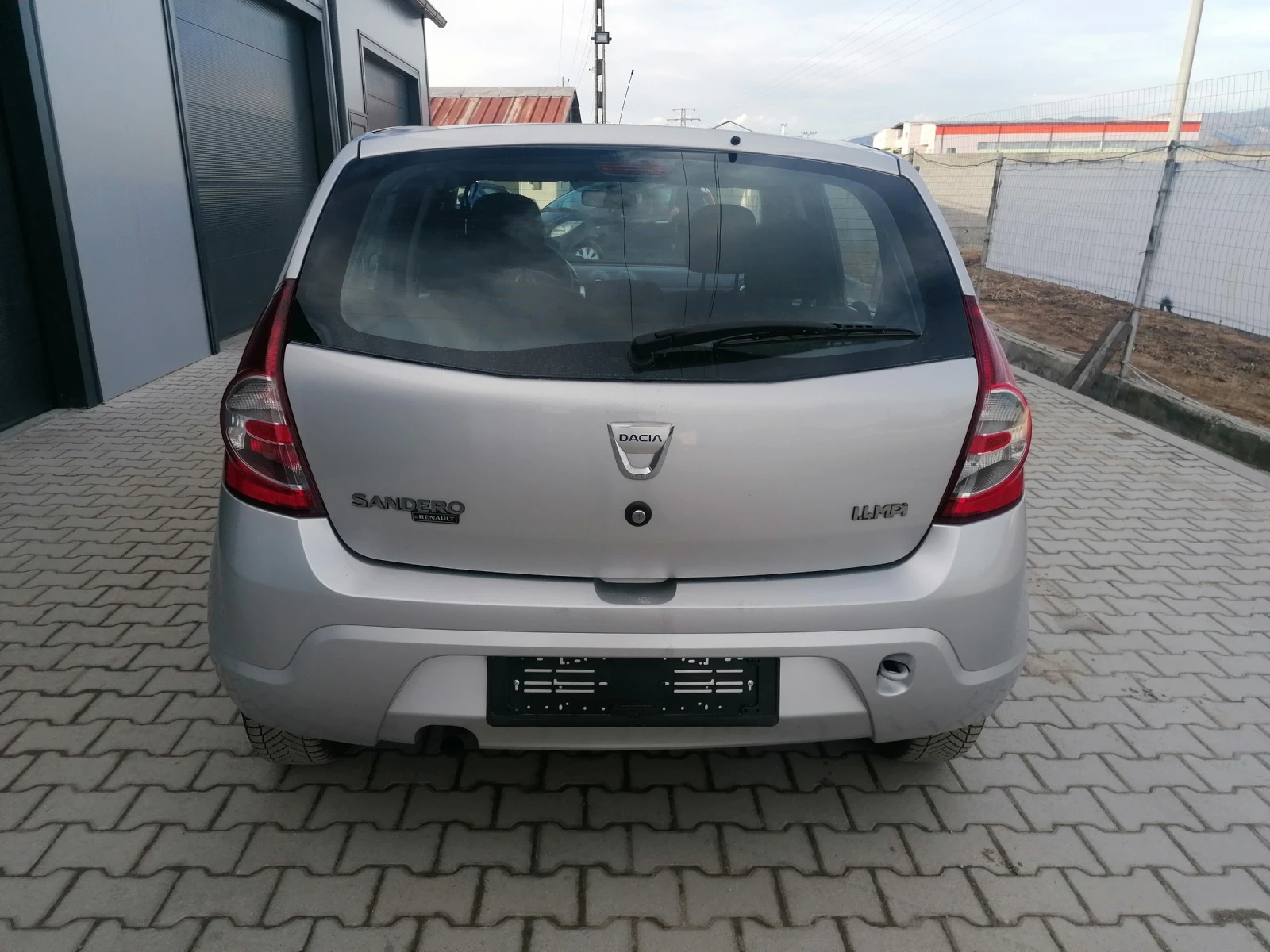 Dacia Sandero 1.4 lpg - изображение 5