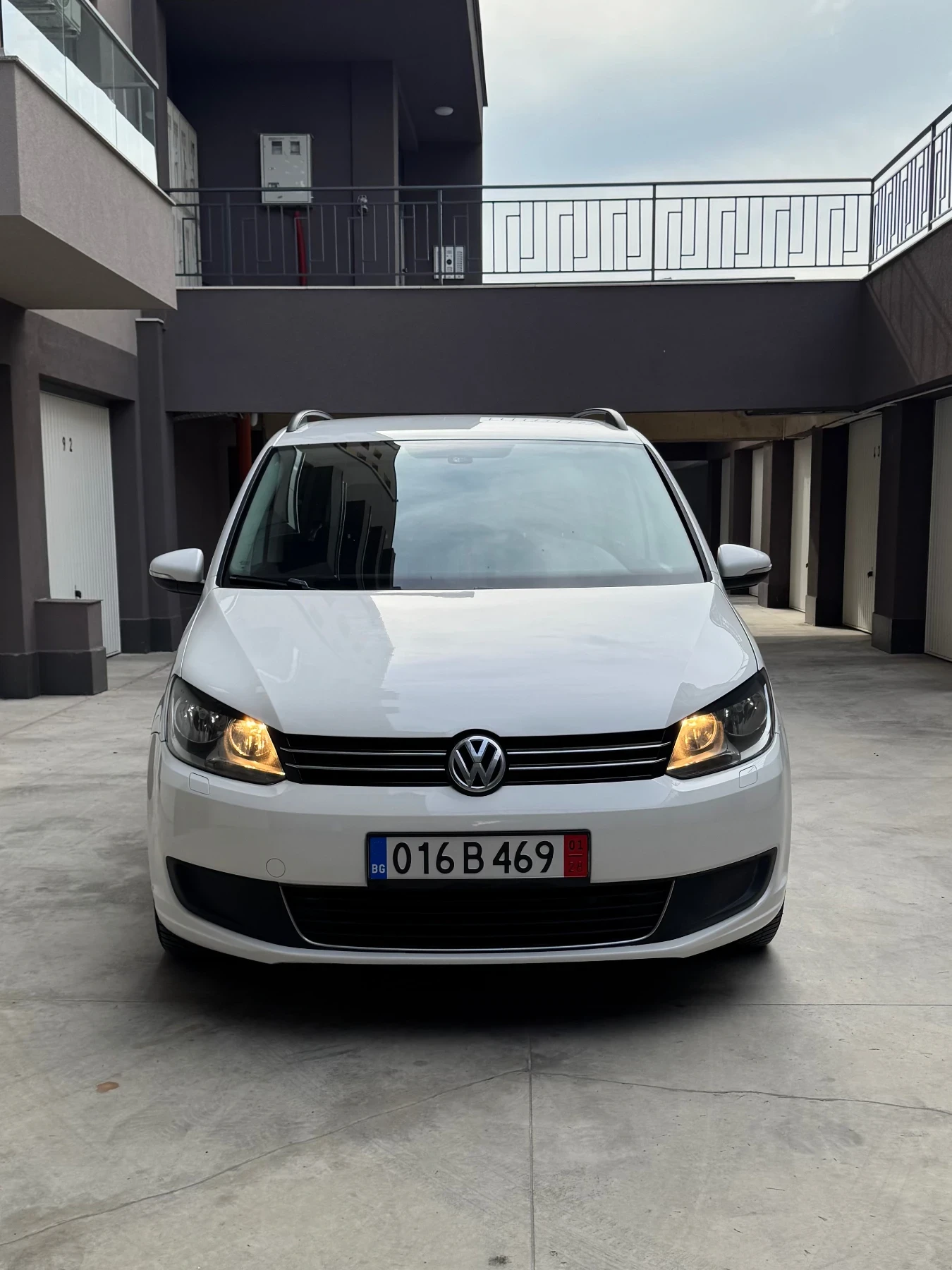 VW Touran 2.0TDi - изображение 2